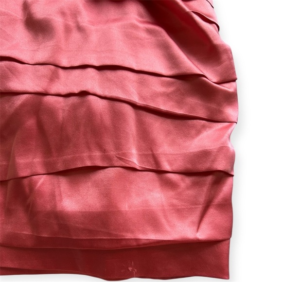 Express Silk pink and cream color block ruched bodycon dress Women’s Size 2 - Picture 3 of 8